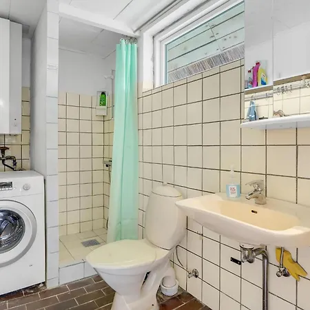 3 Bedroom Lovely In * 布拉万德