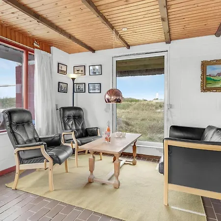 3 Bedroom Lovely In 別荘