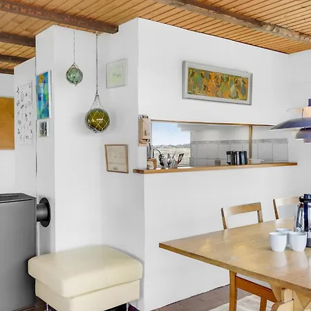 3 Bedroom Lovely In Blavand