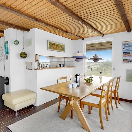 3 Bedroom Lovely In * Blåvand