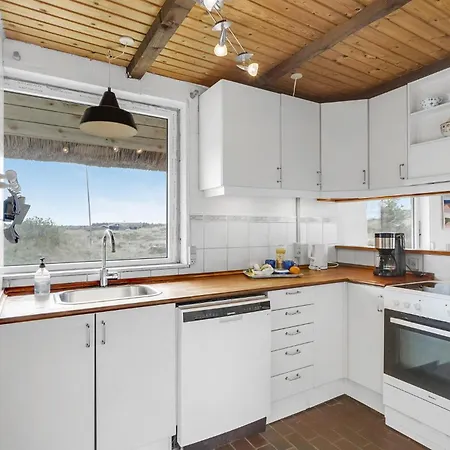 3 Bedroom Lovely In Nyaraló