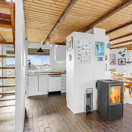 3 Bedroom Lovely In Nyaraló Blåvand