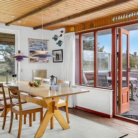 別荘 3 Bedroom Lovely In ブラーバンド