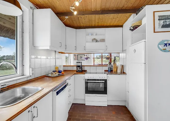 Dom wakacyjny 3 Bedroom Lovely In