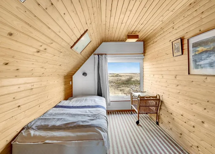 Dom wakacyjny 3 Bedroom Lovely In Blåvand