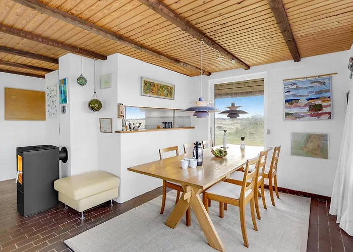 3 Bedroom Lovely In * Blåvand