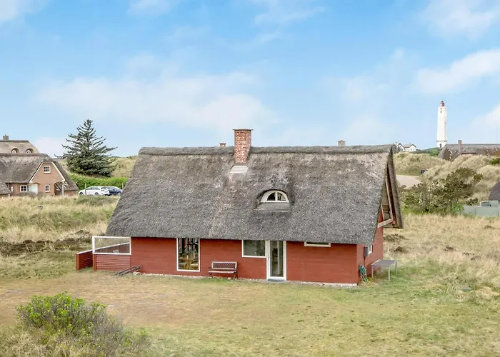 Dom wakacyjny 3 Bedroom Lovely In *