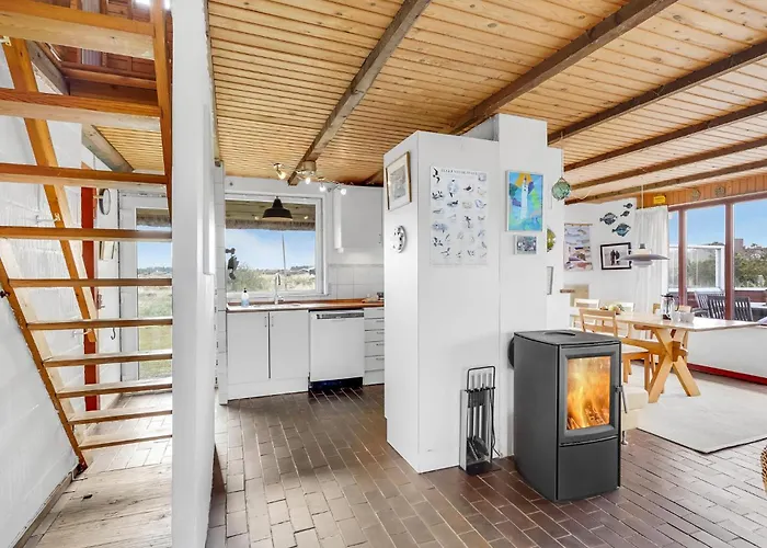 3 Bedroom Lovely In Dom wakacyjny Blåvand
